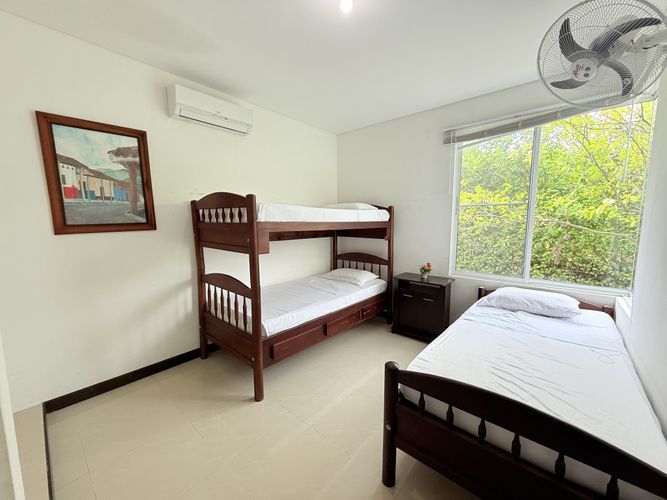 Casa de 4 alcobas en venta en Girardot, Girardot, 240 m² · foto 17 de 24