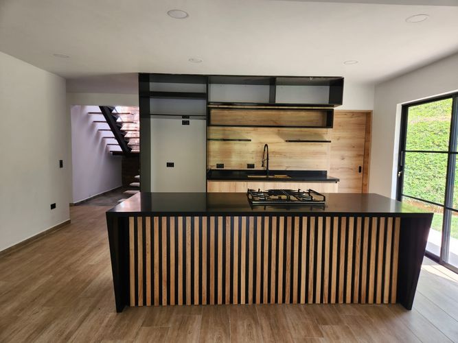 Casa de 4 alcobas en arriendo en Guarne, 350 m² · foto 3 de 12