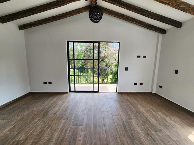 Casa de 4 alcobas en arriendo en Guarne, 350 m² · foto 7 de 12