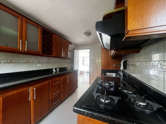 Apartamento de 4 alcobas en arriendo en Santa María De Los Ángeles, Medellín, 230 m² · foto 6 de 15