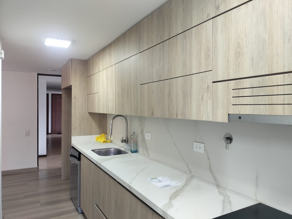 Apartamento en venta en El Poblado, Medellín · foto 7 de 16
