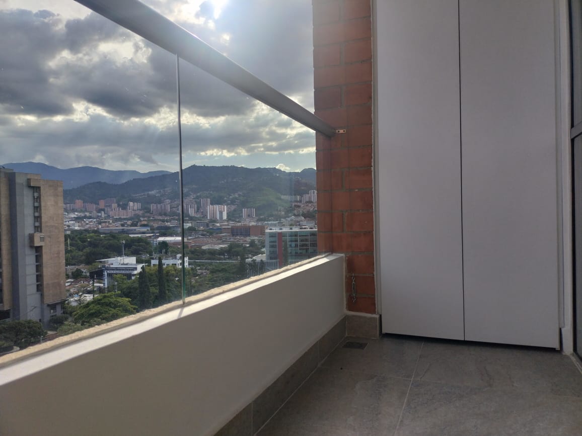 Apartamento en venta en El Poblado, Medellín · foto 14 de 16