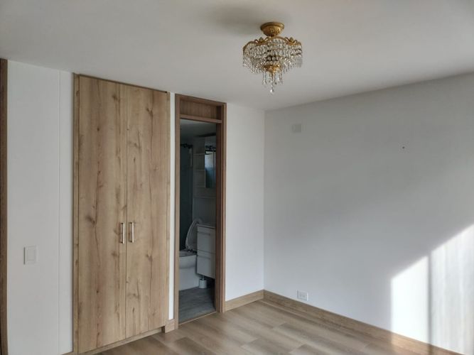 Apartamento de 2 alcobas en arriendo en El Poblado, Medellín, 69 m² · foto 8 de 16