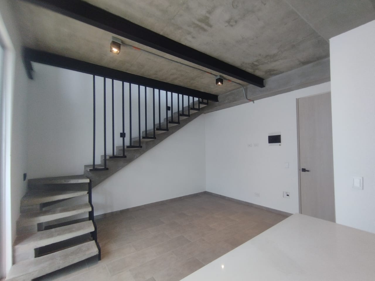 Apartamento en venta en Pinares, Pereira · foto 5 de 10