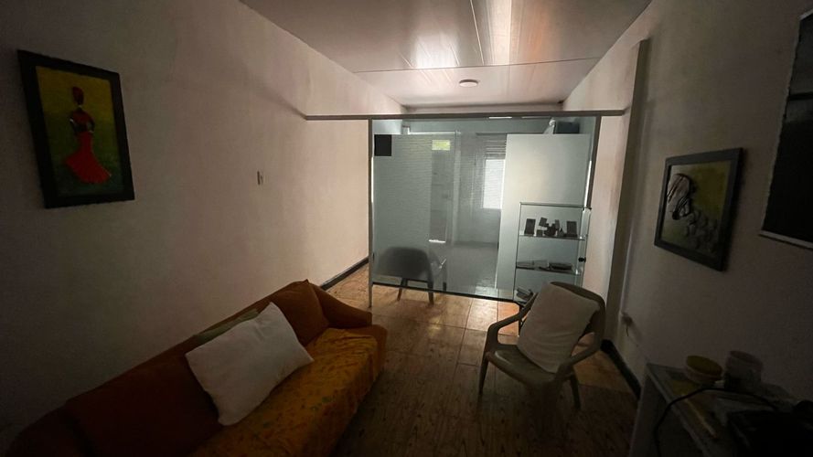 Casa de 9 alcobas en venta en Bretaña, Cali, 214 m² · foto 17 de 22