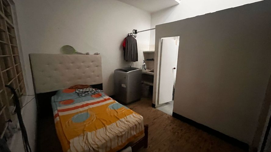 Casa de 9 alcobas en venta en Bretaña, Cali, 214 m² · foto 20 de 22