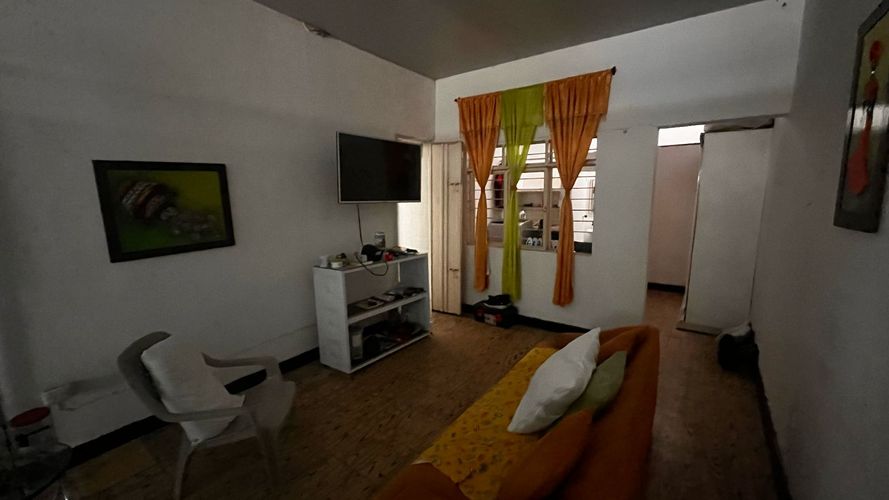 Casa de 9 alcobas en venta en Bretaña, Cali, 214 m² · foto 22 de 22