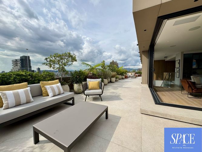 Apartamento de 4 alcobas en venta en Chico, Bogotá, 599 m² · foto 8 de 24