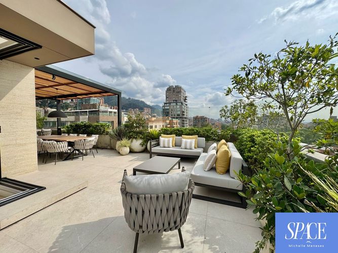 Apartamento de 4 alcobas en venta en Chico, Bogotá, 599 m² · foto 15 de 24
