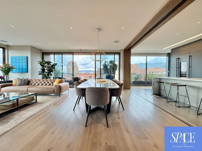 Apartamento de 4 alcobas en venta en Chico, Bogotá, 599 m² · foto 18 de 24