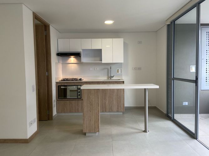 Apartamento de 3 alcobas en arriendo en San Jose, Sabaneta, 80 m² · foto 2 de 20