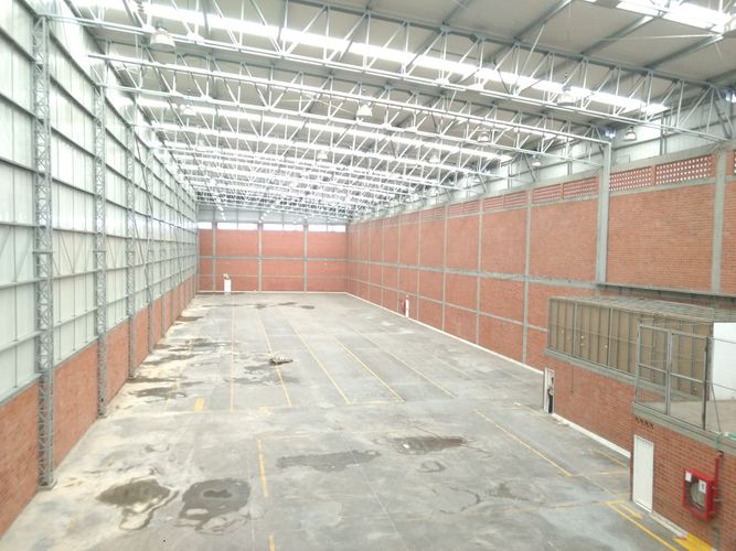 Bodega en arriendo en Brisas De Los Alamos, Cali · foto 7 de 24