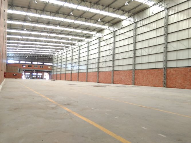 Bodega en arriendo en Brisas De Los Alamos, Cali · foto 5 de 24