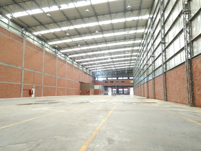 Bodega en arriendo en Brisas De Los Alamos, Cali · foto 8 de 24