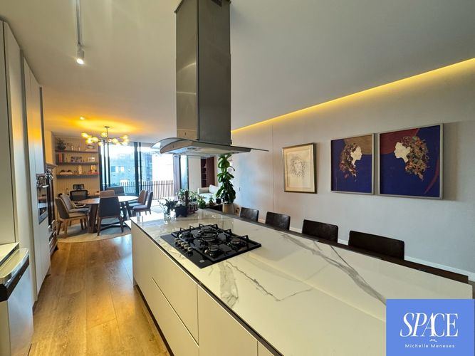 Apartamento de 2 alcobas en venta en Los Rosales, Bogotá, 141 m² · foto 8 de 24