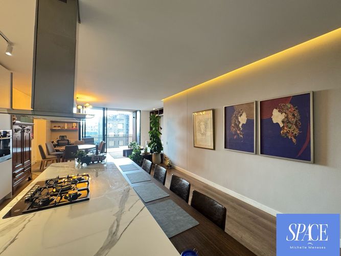 Apartamento de 2 alcobas en venta en Los Rosales, Bogotá, 141 m² · foto 10 de 24