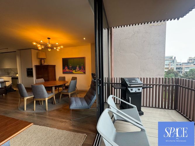 Apartamento de 2 alcobas en venta en Los Rosales, Bogotá, 141 m² · foto 3 de 24