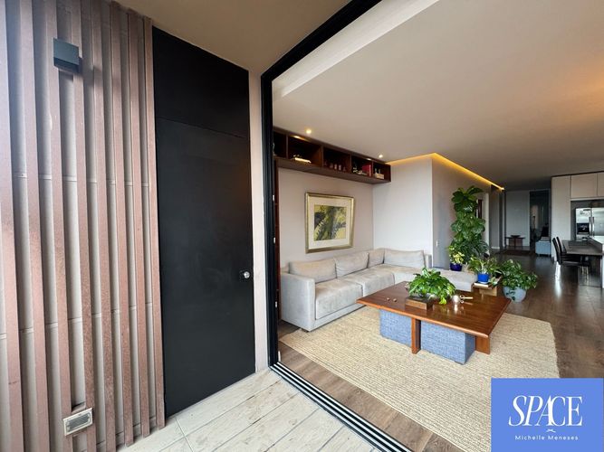 Apartamento de 2 alcobas en venta en Los Rosales, Bogotá, 141 m² · foto 22 de 24