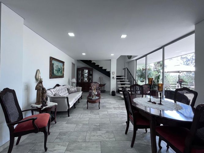 Casa de 7 alcobas en venta en Escobero, Envigado, 560 m² · foto 5 de 20