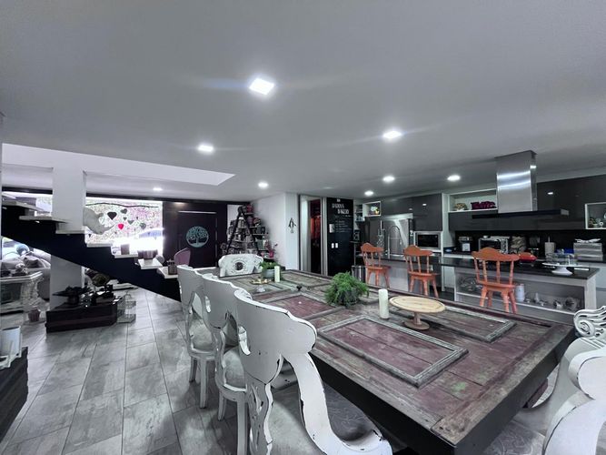 Casa de 7 alcobas en venta en Escobero, Envigado, 560 m² · foto 7 de 20
