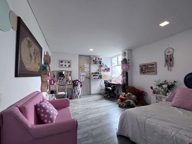 Casa de 7 alcobas en venta en Escobero, Envigado, 560 m² · foto 15 de 20