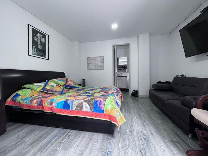 Casa de 7 alcobas en venta en Escobero, Envigado, 560 m² · foto 17 de 20