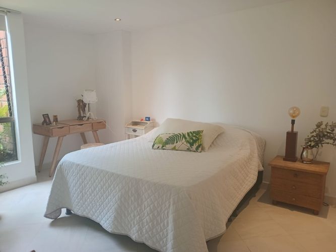 Apartamento de 2 alcobas en venta en El Poblado, Medellín, 74 m² · foto 13 de 17