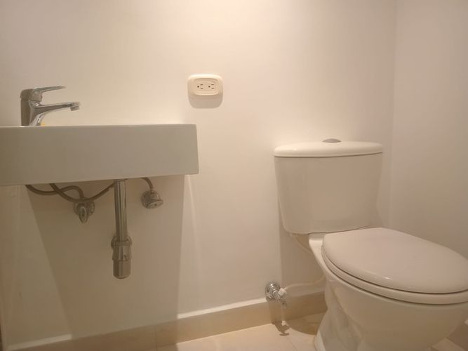 Apartamento de 2 alcobas en venta en El Poblado, Medellín, 74 m² · foto 16 de 17