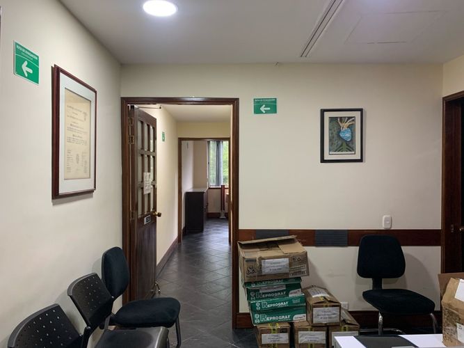 Oficina en arriendo en El Poblado, Medellín, 63 m² · foto 3 de 6