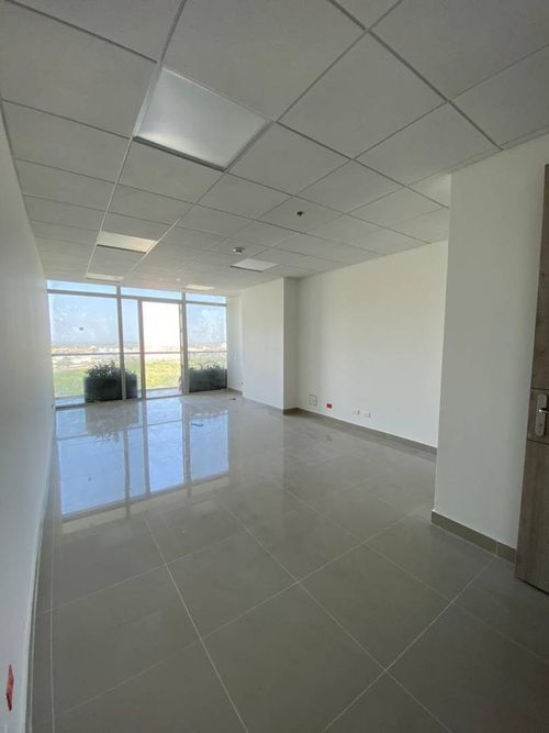 Oficina en arriendo en Manga, Cartagena, 40 m² · foto 2 de 2