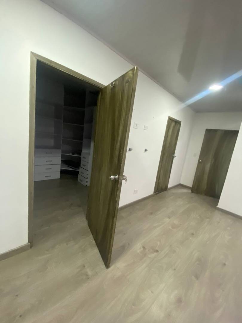 Casa en venta en Kennedy Central, Bogotá · foto 8 de 15