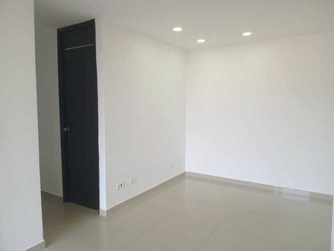 Apartamento de 3 alcobas en arriendo en El Poblado, Medellín, 70 m² · foto 2 de 17