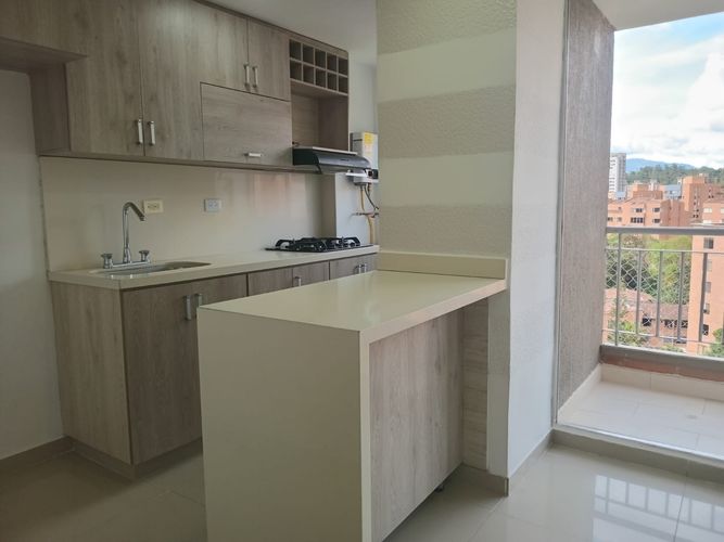 Apartamento de 3 alcobas en arriendo en El Poblado, Medellín, 70 m² · foto 4 de 17