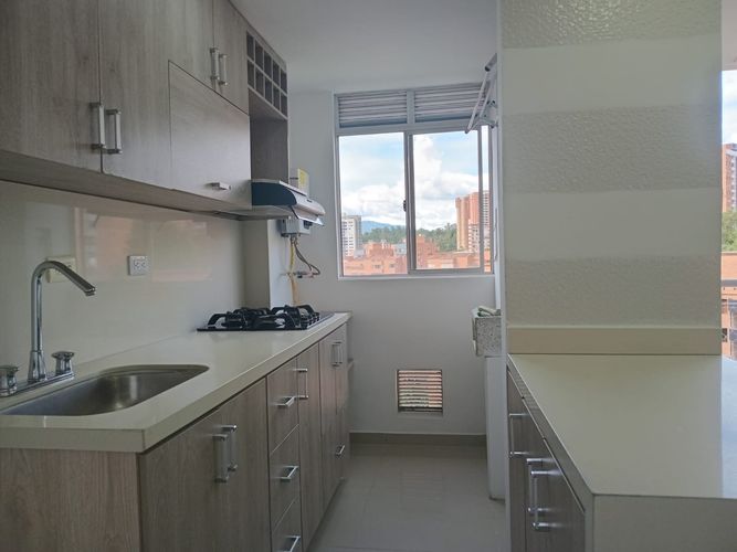 Apartamento de 3 alcobas en arriendo en El Poblado, Medellín, 70 m² · foto 6 de 17