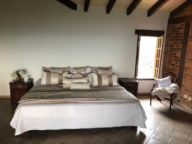 Casa de 6 alcobas en venta en Arroyohondo, Yumbo, 1900 m² · foto 9 de 17