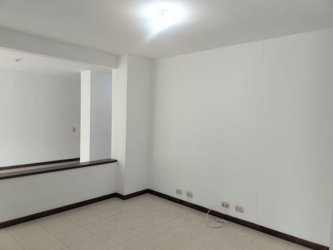 Apartamento de 2 alcobas en arriendo en El Poblado, Medellín, 76 m² · foto 5 de 16