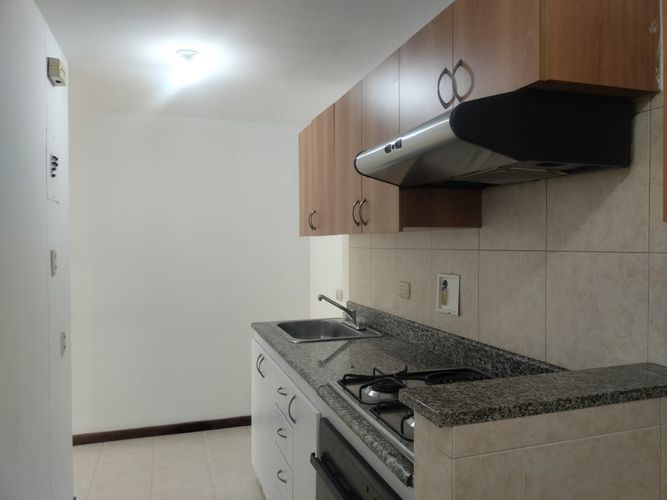Apartamento de 2 alcobas en arriendo en El Poblado, Medellín, 76 m² · foto 6 de 16