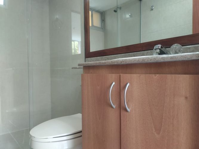 Apartamento de 2 alcobas en arriendo en El Poblado, Medellín, 76 m² · foto 12 de 16