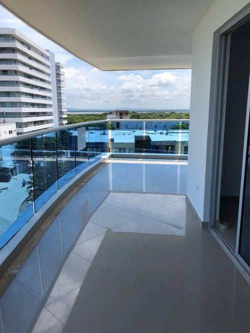 Apartamento de 2 alcobas en venta en Crespo, Cartagena, 125 m² · foto 6 de 15