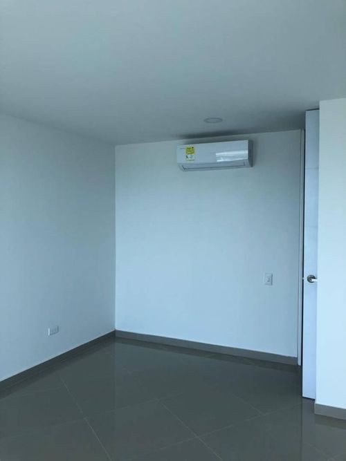 Apartamento de 2 alcobas en venta en Crespo, Cartagena, 125 m² · foto 7 de 15