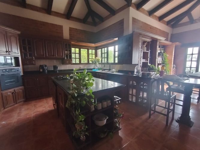 Casa de 6 alcobas en venta en Arroyohondo, Yumbo, 1900 m² · foto 4 de 17