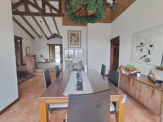 Casa de 6 alcobas en venta en Arroyohondo, Yumbo, 1900 m² · foto 5 de 17