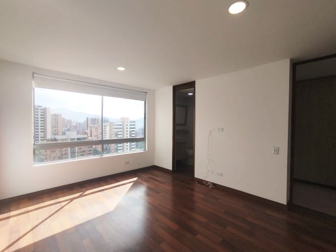 Apartamento de 2 alcobas en arriendo en El Poblado, Medellín, 84 m² · foto 7 de 13