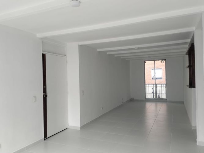 Apartamento de 3 alcobas en arriendo en El Poblado, Medellín, 100 m² · foto 2 de 16