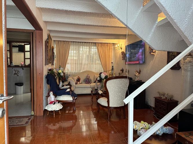 Casa en venta en El Madrigal, Bogotá · foto 2 de 23