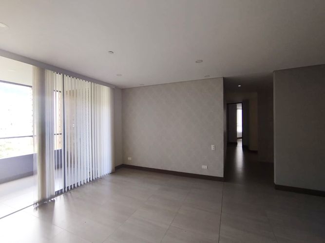 Apartamento de 3 alcobas en arriendo en El Poblado, Medellín, 127 m² · foto 2 de 15