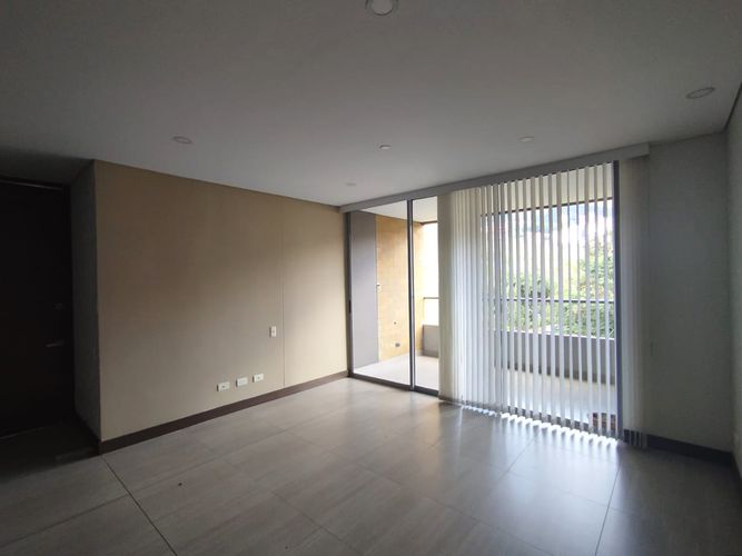 Apartamento de 3 alcobas en arriendo en El Poblado, Medellín, 127 m² · foto 3 de 15