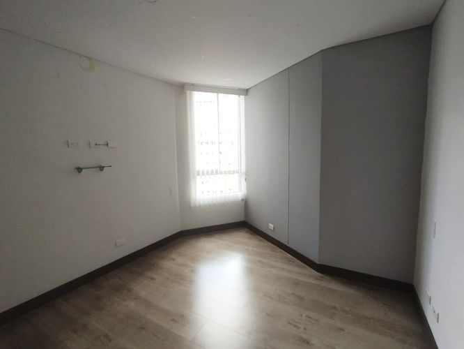 Apartamento de 3 alcobas en arriendo en El Poblado, Medellín, 127 m² · foto 9 de 15