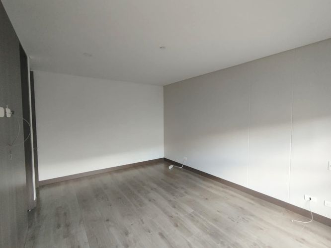 Apartamento de 3 alcobas en arriendo en El Poblado, Medellín, 127 m² · foto 11 de 15