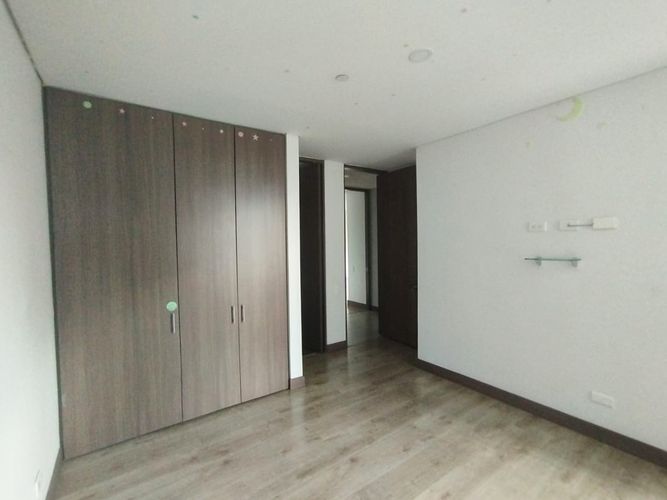 Apartamento de 3 alcobas en arriendo en El Poblado, Medellín, 127 m² · foto 12 de 15